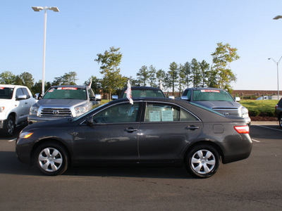 toyota camry 2009 dk  gray sedan le gasoline 4 cylinders front wheel drive automatic 27215