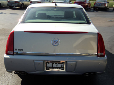 cadillac dts 2007 gray sedan gasoline 8 cylinders front wheel drive automatic 45036