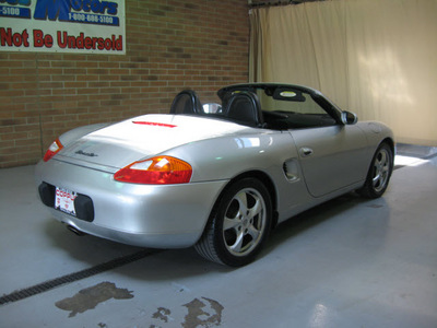 porsche boxster 2001 silver gasoline 6 cylinders rear wheel drive 5 speed manual 44883