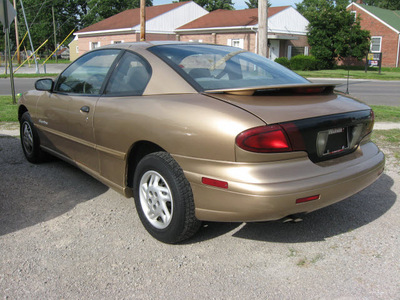 pontiac sunfire 1999 gold coupe se gasoline 4 cylinders front wheel drive automatic 45840