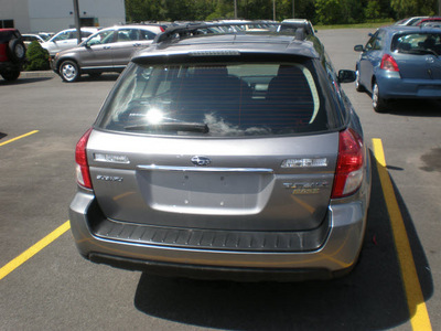 subaru outback 2008 gray wagon 2 5i gasoline 4 cylinders all whee drive 5 speed manual 13502