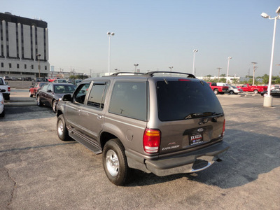 ford explorer 1998 gray suv xlt 4x4 gasoline v6 4 wheel drive automatic with overdrive 60546