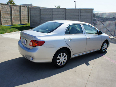 toyota corolla 2010 silver sedan le gasoline 4 cylinders front wheel drive automatic 76108