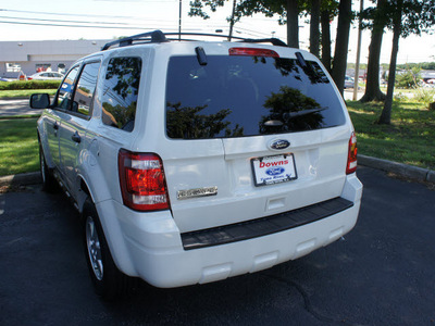 ford escape 2012 white suv xlt gasoline 4 cylinders front wheel drive automatic with overdrive 08753