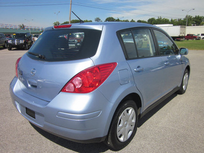 nissan versa 2011 lt  blue hatchback 1 8 gasoline 4 cylinders front wheel drive automatic with overdrive 62863