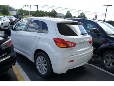 mitsubishi outlander sport 2011 white se gasoline 4 cylinders all whee drive automatic 07724