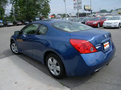 nissan altima 2008 blue coupe gasoline 4 cylinders front wheel drive automatic 46219