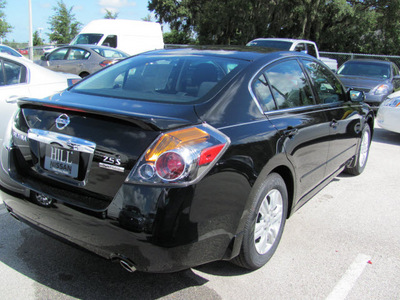nissan altima 2012 black sedan s gasoline 4 cylinders front wheel drive automatic 33884