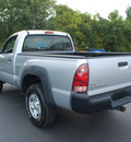 toyota tacoma 2006 silver gasoline 4 cylinders 4 wheel drive 5 speed manual 27330