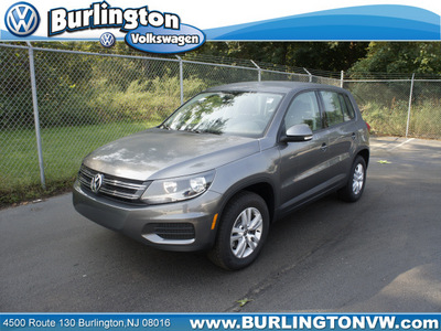 volkswagen tiguan 2012 gray suv s 4motion gasoline 4 cylinders all whee drive tiptronic 08016