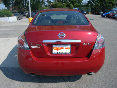 nissan altima 2009 dk  red sedan gasoline 4 cylinders front wheel drive automatic 46219