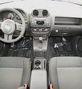 jeep patriot 2011 bright silver suv latitude gasoline 4 cylinders 4 wheel drive automatic 81212
