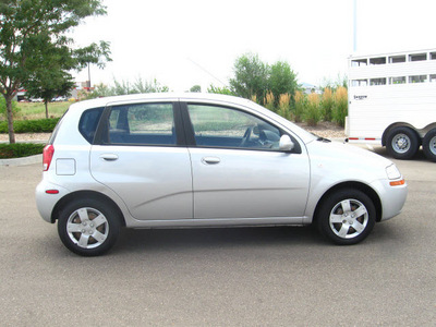 chevrolet aveo 2006 silver hatchback ls gasoline 4 cylinders front wheel drive 5 speed manual 80504