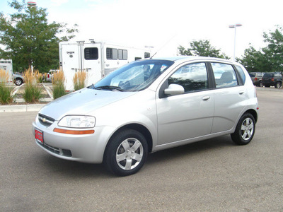 chevrolet aveo 2006 silver hatchback ls gasoline 4 cylinders front wheel drive 5 speed manual 80504