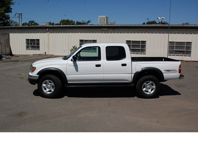 toyota tacoma 2004 white prerunner v6 gasoline 6 cylinders rear wheel drive automatic 95678