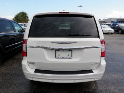 chrysler town and country 2012 pw1 stone white cle van flex fuel 6 cylinders front wheel drive automatic 33021