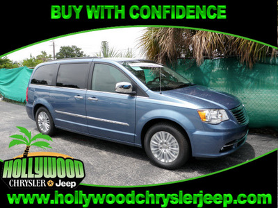 chrysler town and country 2012 pbf sapphire crysta van flex fuel 6 cylinders front wheel drive automatic 33021