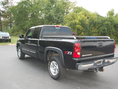 chevrolet silverado 1500 2006 black flex fuel 8 cylinders 4 wheel drive automatic 27330