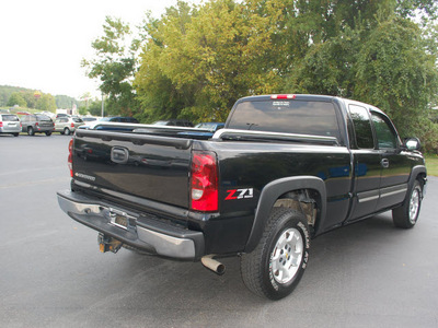 chevrolet silverado 1500 2006 black flex fuel 8 cylinders 4 wheel drive automatic 27330