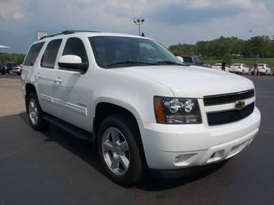 chevrolet tahoe 2009 white suv lt flex fuel 8 cylinders 4 wheel drive automatic 27330