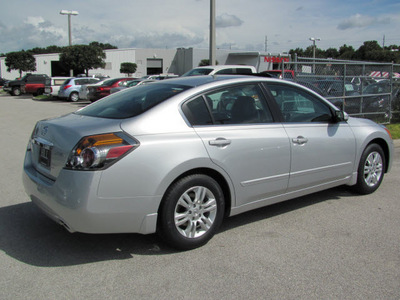 nissan altima 2012 silver sedan s gasoline 4 cylinders front wheel drive automatic 33884