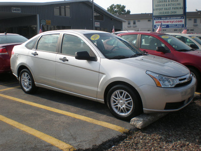 ford focus 2009 silver sedan se gasoline 4 cylinders front wheel drive automatic with overdrive 13212