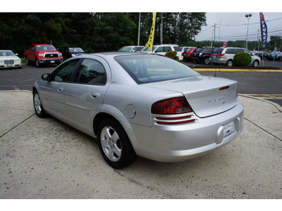 dodge stratus 2001 bright silver sedan se gasoline 6 cylinders front wheel drive 4 speed automatic 07724