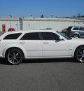 dodge magnum 2006 white wagon rt gasoline 8 cylinders all whee drive shiftable automatic 99212
