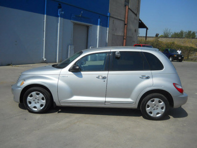 chrysler pt cruiser 2006 silver wagon touring gasoline 4 cylinders front wheel drive automatic 99212