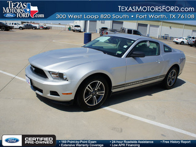 ford mustang 2011 silver coupe premium gasoline 6 cylinders rear wheel drive automatic 76108