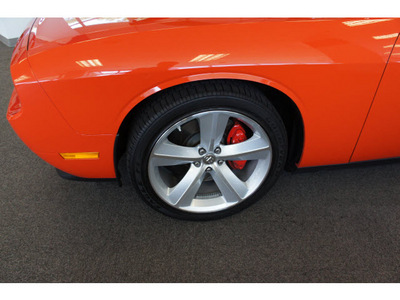 dodge challenger 2010 hemi orange pearl coupe srt8 nav gasoline 8 cylinders rear wheel drive 6 speed manual 07724