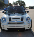mini cooper 2005 white hatchback s gasoline 4 cylinders front wheel drive automatic 76087