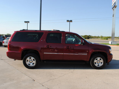 chevrolet suburban 2010 maroon suv lt flex fuel 8 cylinders 4 wheel drive automatic 76087