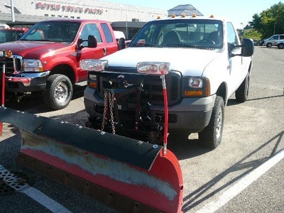 ford f250 2005 white xl gasoline v8 4 wheel drive automatic 55413