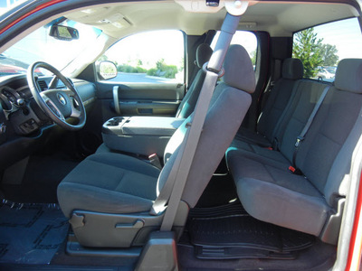 chevrolet silverado 1500 2007 red pickup truck 4x4 extended cab z71 gasoline 8 cylinders 4 wheel drive automatic 55448