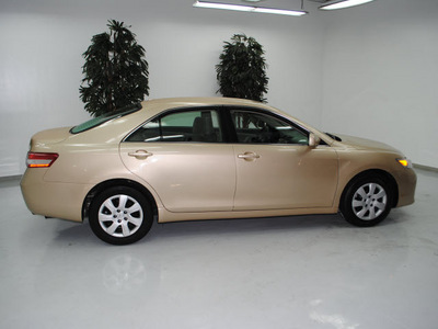 toyota camry 2011 tan sedan le gasoline 4 cylinders front wheel drive automatic 91731