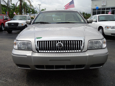 mercury grand marquis 2011 silver sedan ls flex fuel 8 cylinders rear wheel drive automatic 33177