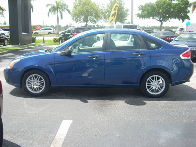 ford focus 2009 blue sedan se gasoline 4 cylinders front wheel drive automatic 33177