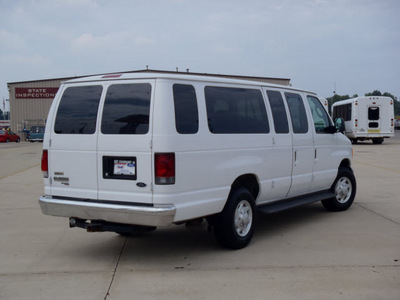ford econoline wagon 2007 white van xlt sd gasoline 8 cylinders rear wheel drive automatic 62708