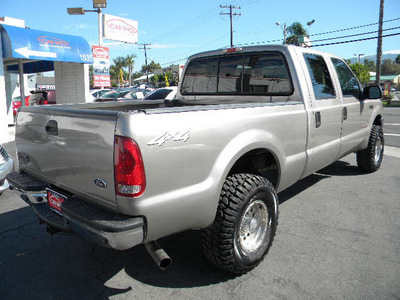 ford f 250 super duty 2004 beige xlt diesel 8 cylinders 4 wheel drive automatic 92882