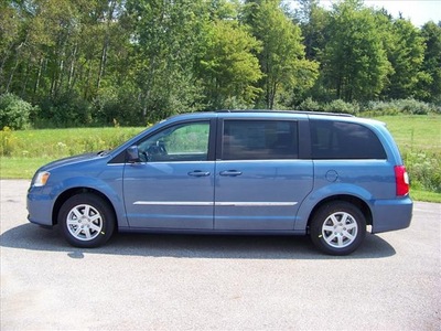 chrysler town and country 2012 lt  blue van touring flex fuel 6 cylinders front wheel drive not specified 44024