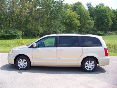 chrysler town and country 2012 gold van touring flex fuel 6 cylinders front wheel drive not specified 44024