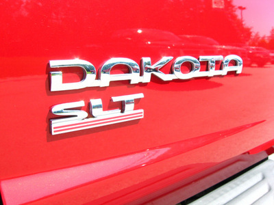 dodge dakota 2008 red slt gasoline 6 cylinders rear wheel drive automatic 45840