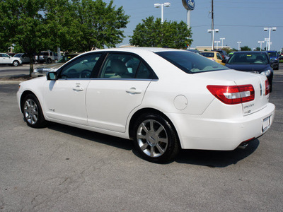 lincoln mkz 2009 white sedan mkz gasoline 6 cylinders front wheel drive 6 speed automatic 46168