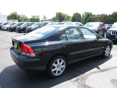volvo s60 2004 black sedan 2 5t gasoline 5 cylinders all whee drive automatic 07730