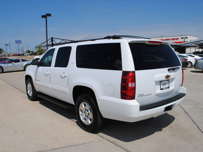 chevrolet suburban 2011 white suv lt flex fuel 8 cylinders 2 wheel drive automatic 76087