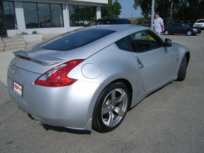 nissan 370z 2009 lt  gray coupe touring gasoline 6 cylinders rear wheel drive automatic 46219