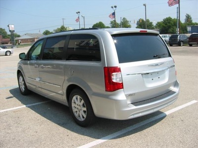 chrysler town and country 2011 van flex fuel 6 cylinders front wheel drive not specified 46036