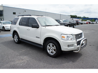 ford explorer 2008 white suede suv xlt dvd gasoline 6 cylinders 4 wheel drive automatic with overdrive 07712