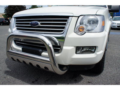 ford explorer 2008 white suede suv xlt dvd gasoline 6 cylinders 4 wheel drive automatic with overdrive 07712